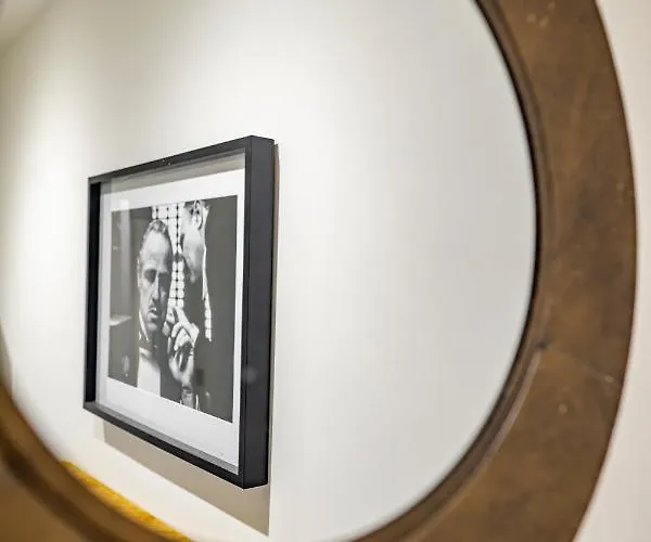 Gasthof Luxurious 4-bedroom Penthouse: 15 Mins To Centre, Secure Parking